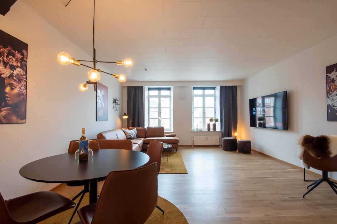 Stylish Two Floor Deluxe Apartment - 2 Bedroom ซันเดอร์เบิร์ก ภายนอก รูปภาพ